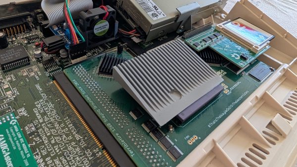 TerribleFire TF1260 aktív hűtés Amiga 1200-hoz